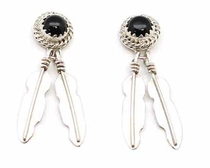 Spiny Oyster with Feather Earrings - Image 2